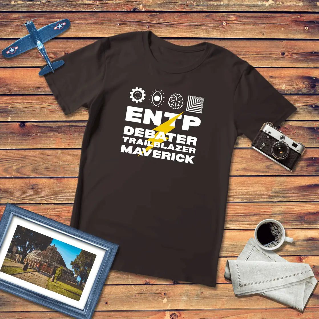 MBTI Personality – ENTP Premium Fit T-Shirt Dark Edition