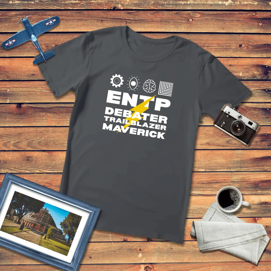 MBTI Personality – ENTP Premium Fit T-Shirt Dark Edition