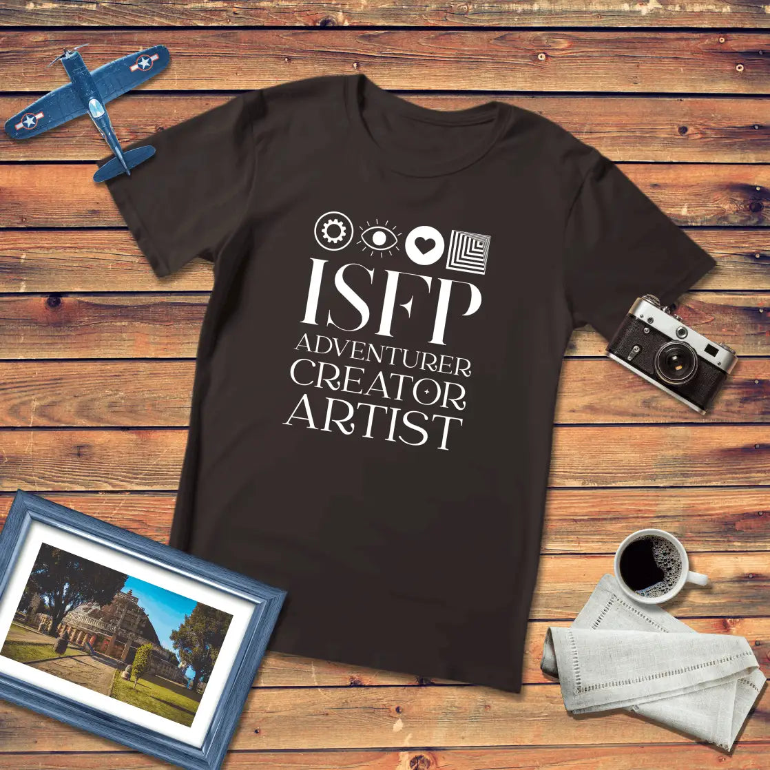 MBTI Personality – ISFP Premium Fit T-Shirt Dark Edition