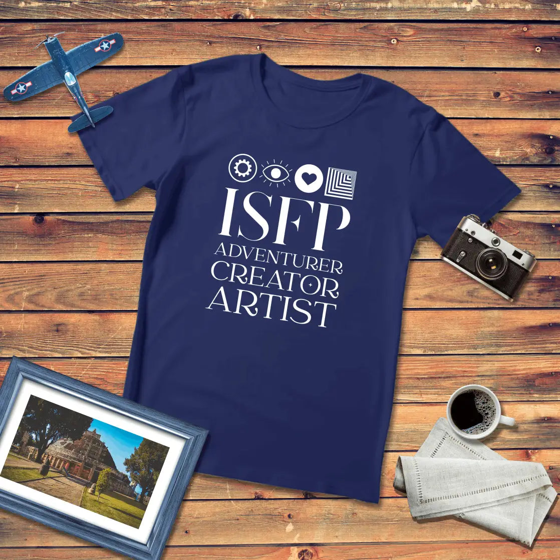 MBTI Personality – ISFP Premium Fit T-Shirt Dark Edition