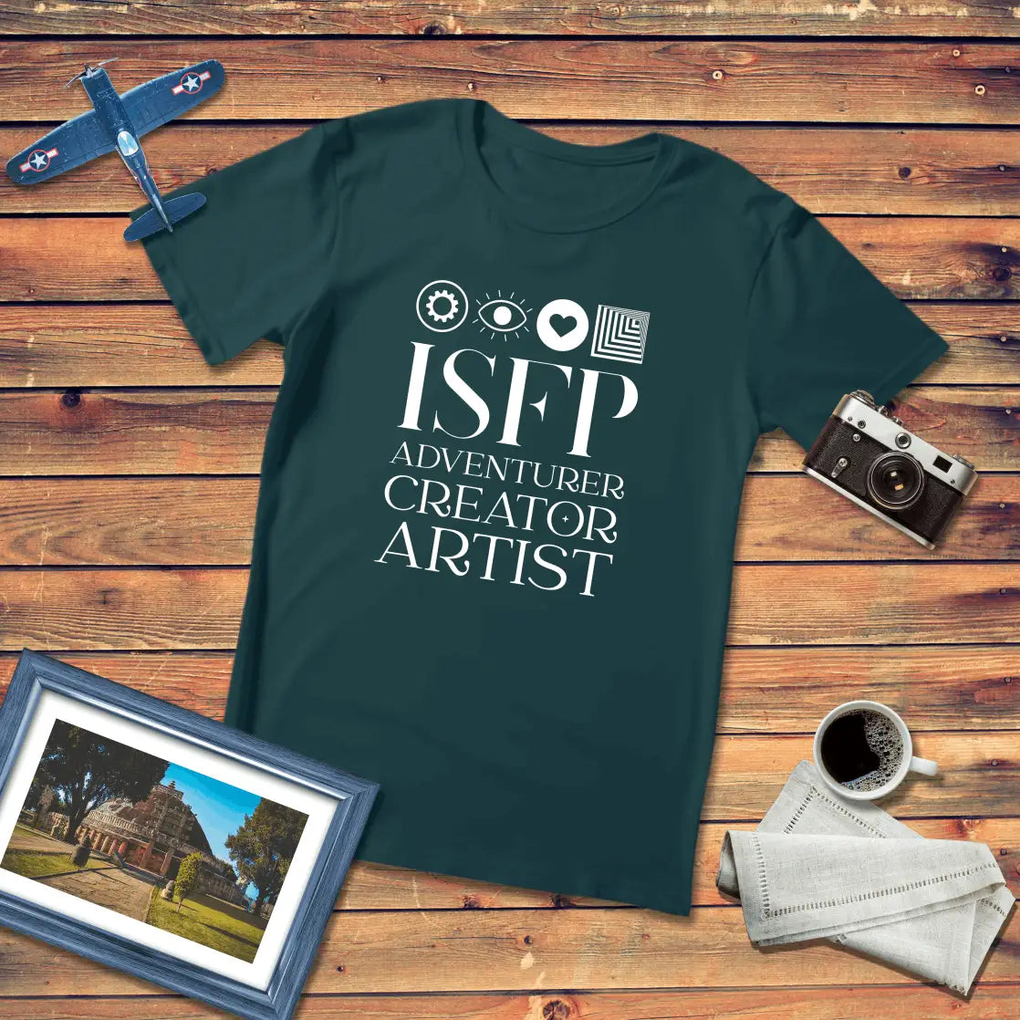 MBTI Personality – ISFP Premium Fit T-Shirt Dark Edition